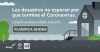 Una casa bajo la lluvia con crecientes aguas de inundación. Los Desastres No Esperan por que Termine el Coronavirus. Usted tampoco debe hacerlo Planifica ahora.